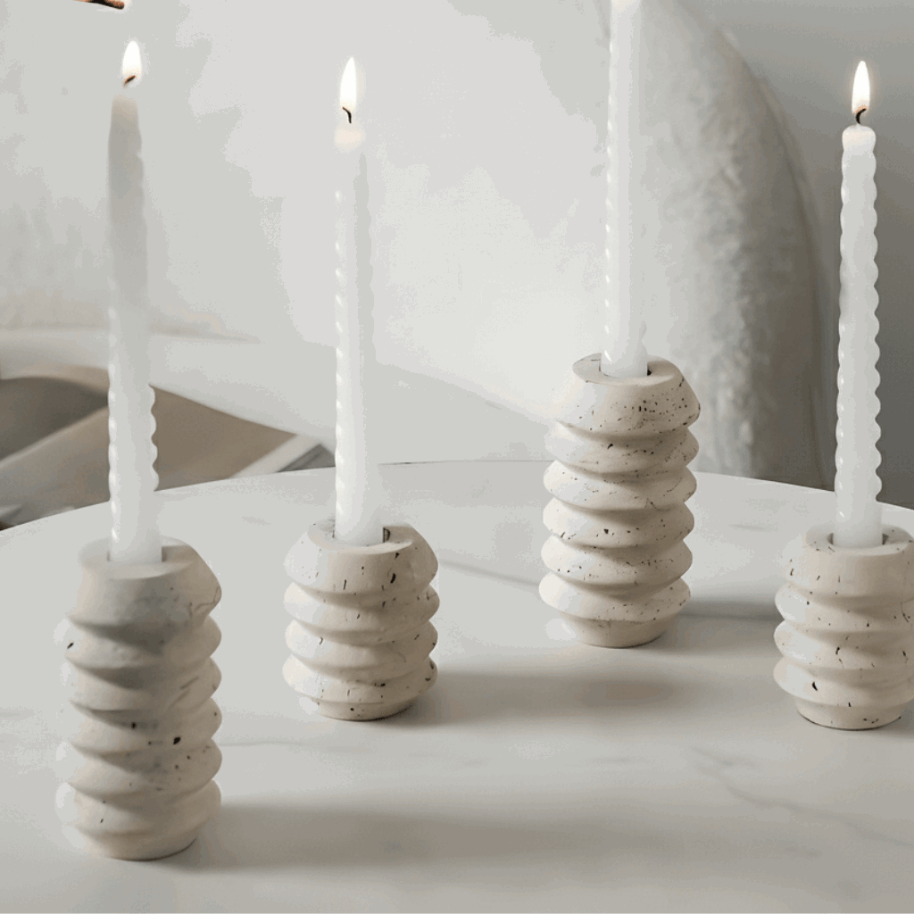 Conjunto de castiçais travertino G + P com alturas diferentes para centro de mesa sofisticado