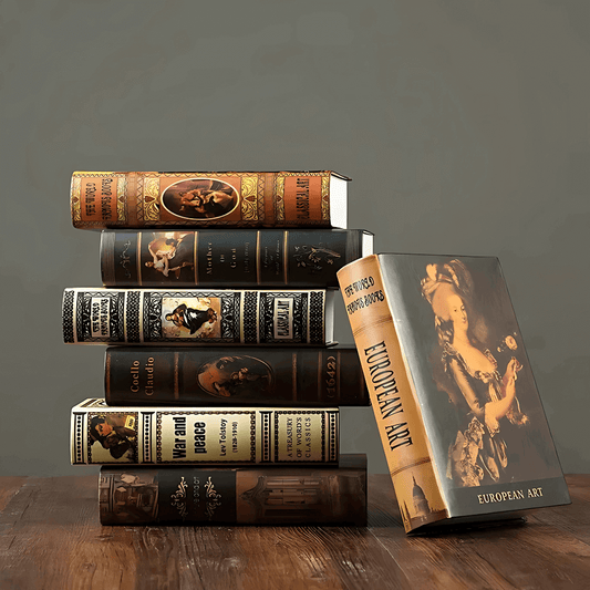 Conjunto de livros decorativos estilo biblioteca europeia com capas ilustradas e acabamento fosco