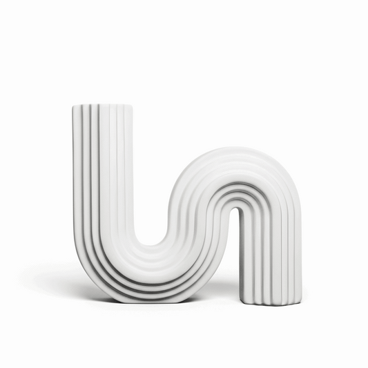 Castiçal arquitetônico em cerâmica branco 13 × 9 com acabamento liso e encaixe 2,1 cm para dinner candle