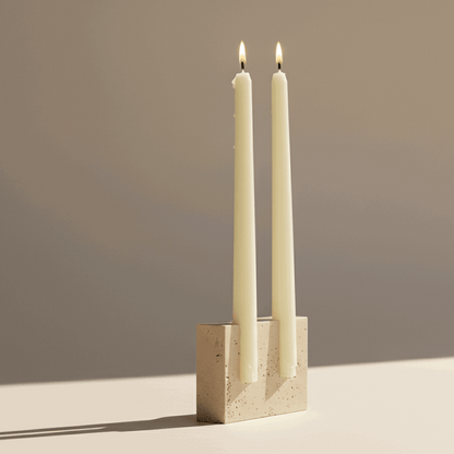 Castiçal travertino luxo Casa Vértice, compatível com velas padrão 2 cm, visual contemporâneo