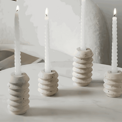 Conjunto de castiçais travertino G + P com alturas diferentes para centro de mesa sofisticado