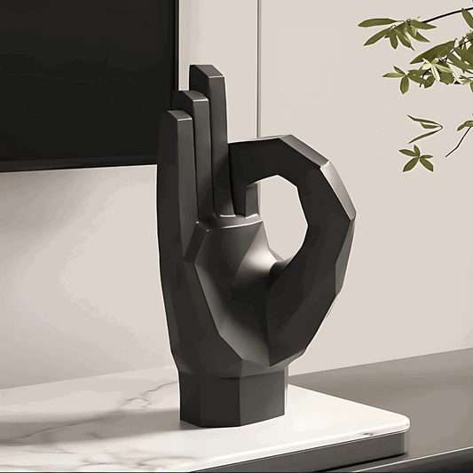 Estatueta decorativa mão gesto OK resina ecológica branca mesa escritório Casa Vértice