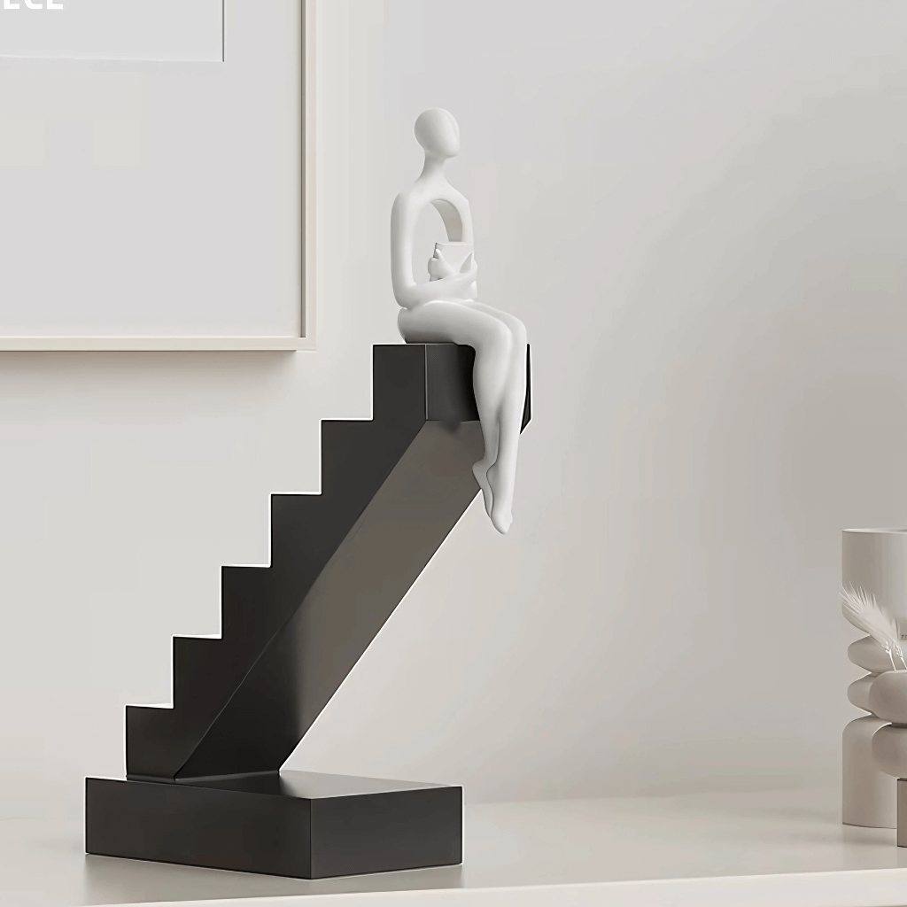 Estatueta decorativa pessoa contemplativa escada geométrica resina premium Casa Vértice