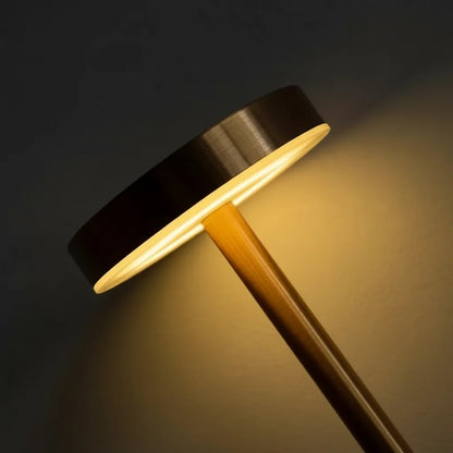 Luminária de Mesa Slim Tower