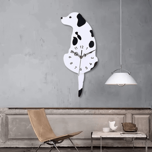 Relógio de parede cachorro preto pêndulo MDF decoração pet lover Casa Vértice